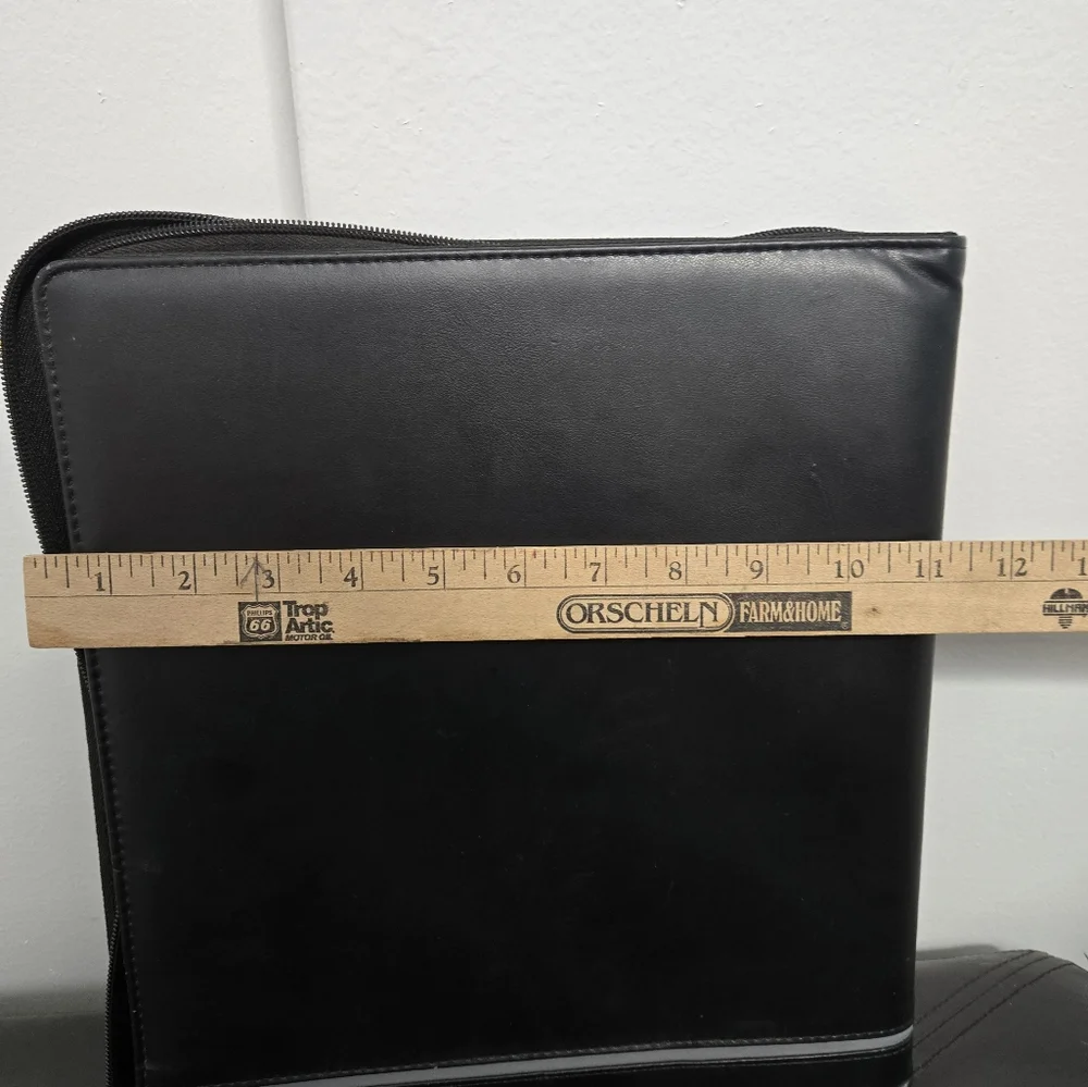 AT-A-GLANCE Professional Size Planner Cover
